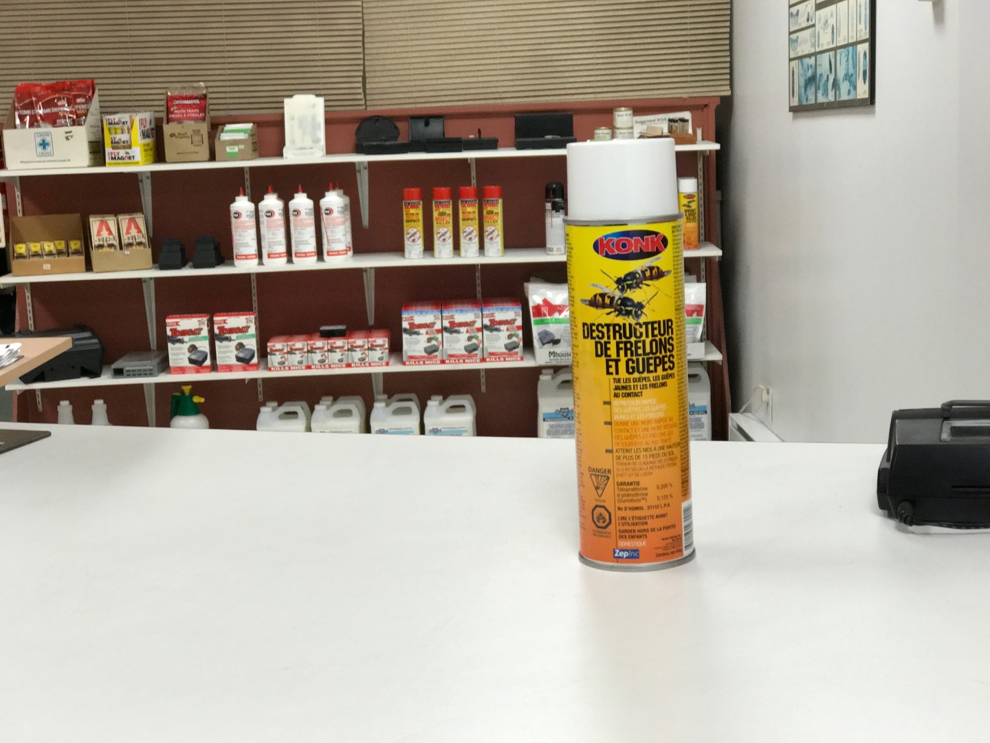 Konk Destroyer of hornets and wasps, extermination products at Exterminateurs Associés, photo